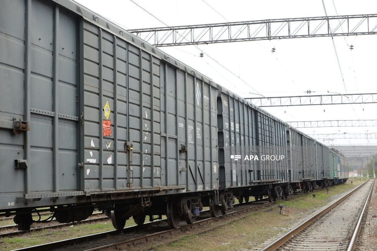 4 вагона удобрений и 4 вагона зерна будут отправлены в Армению транзитом через территорию Азербайджана