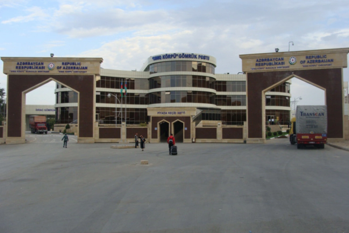 450 грузовиков застряли на азербайджано-грузинской границе