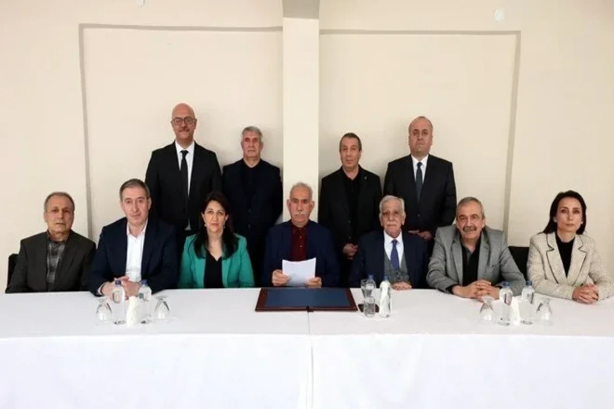 Абдулла Оджалан призвал членов РКК сложить оружие