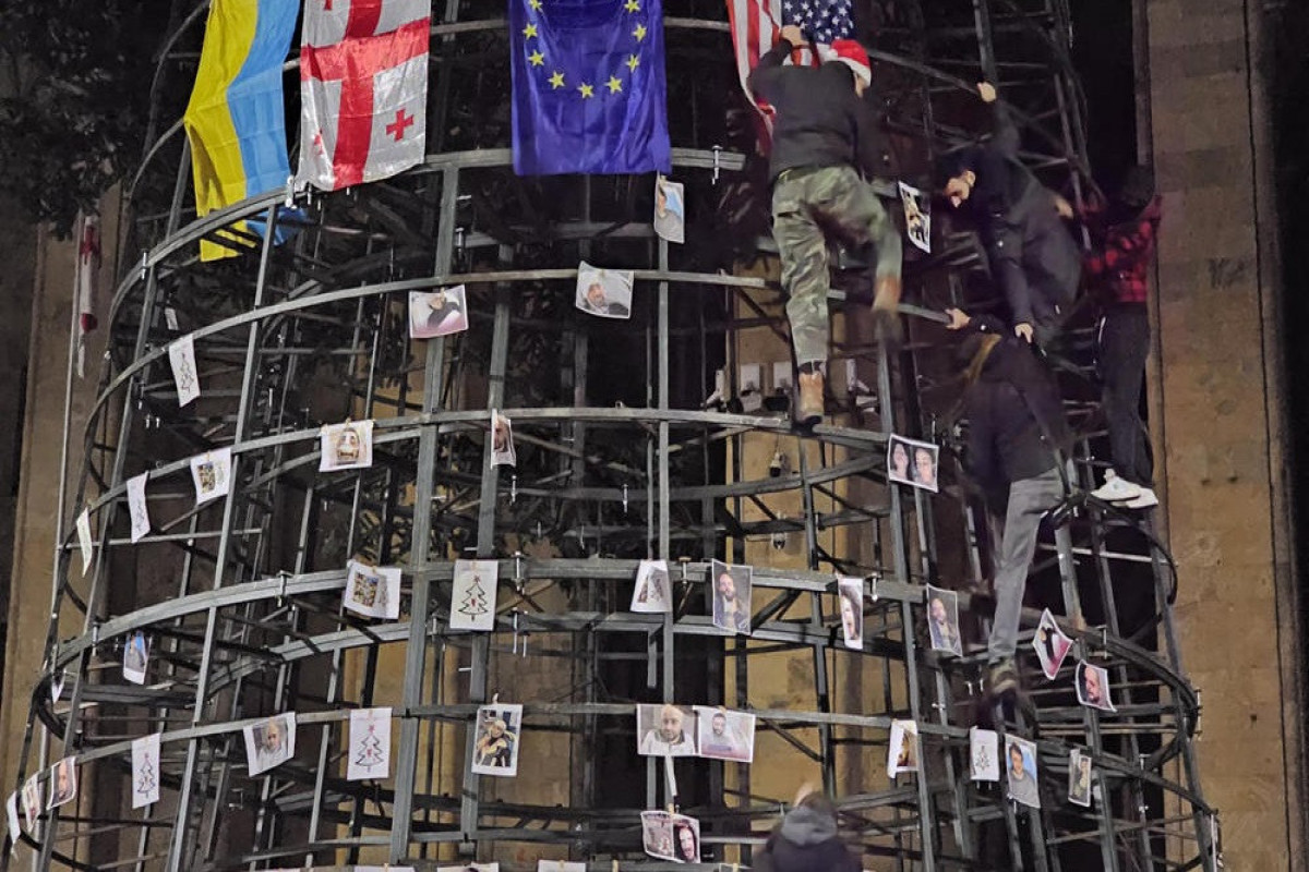 Акция протеста в Тбилиси завершилась-ОБНОВЛЕНО