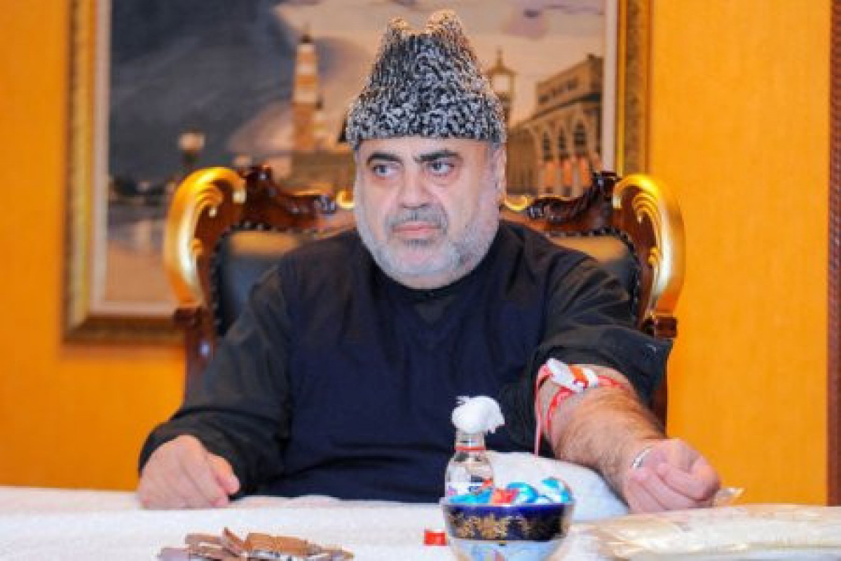 Аллахшукюр Пашазаде принял участие в акции по сдаче крови-ФОТО