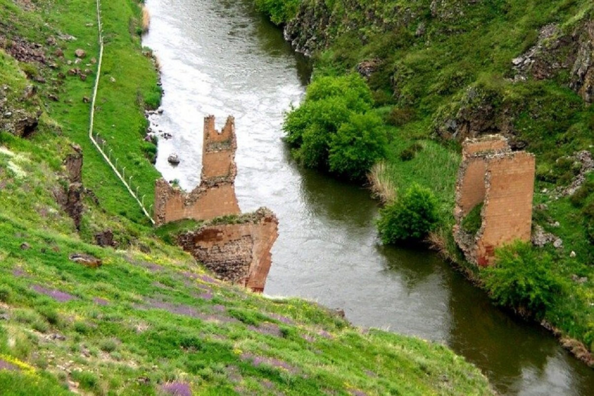 Армения передала Турции свои предложения по восстановлению Анийского моста