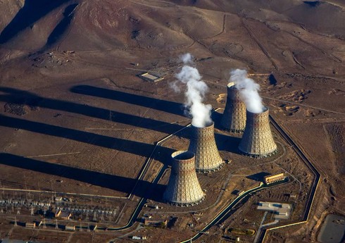 Армянская АЭС отключилась из-за удара молнии