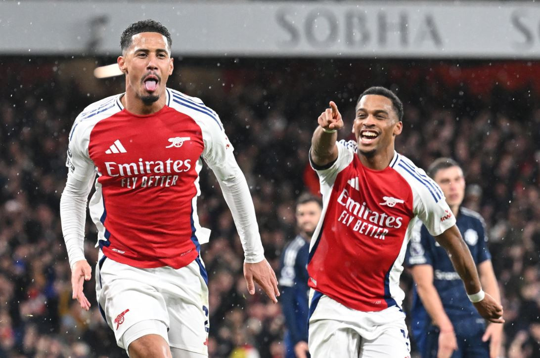 "Арсенал" обыграл "Тоттенхэм" в матче чемпионата Англии по футболу