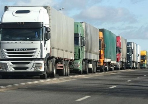 AYNA: На таможенном посту "Красный мост" ожидают 120 автомобилей