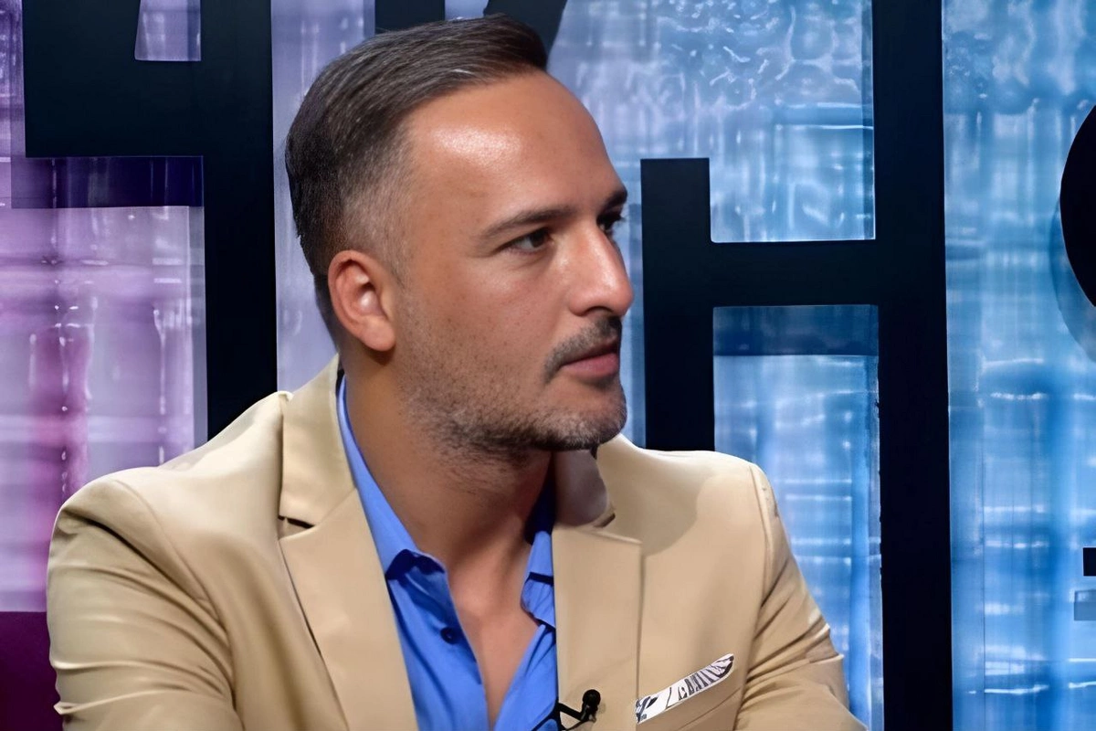Азер Захид отпущен под домашний арест