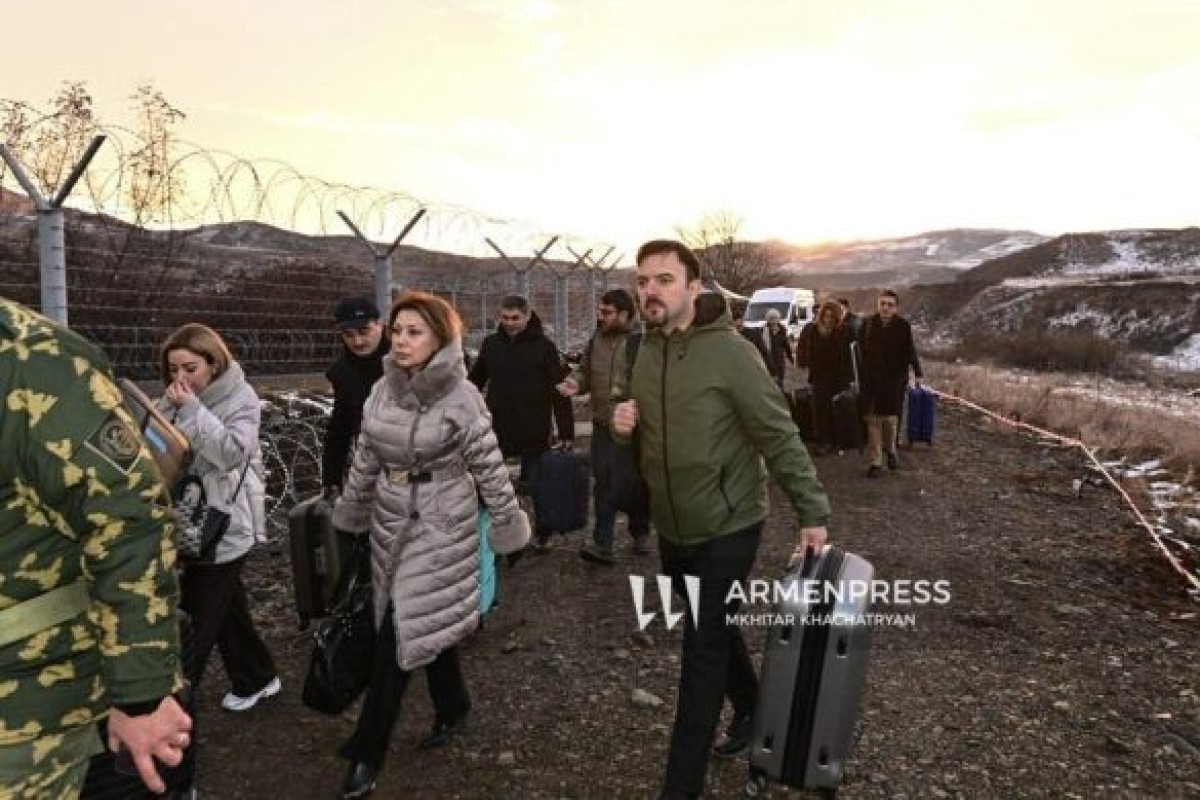 Азербайджанская делегация отправилась в Армению для участия в круглом столе «Мост мира»-ФОТО-ВИДЕО