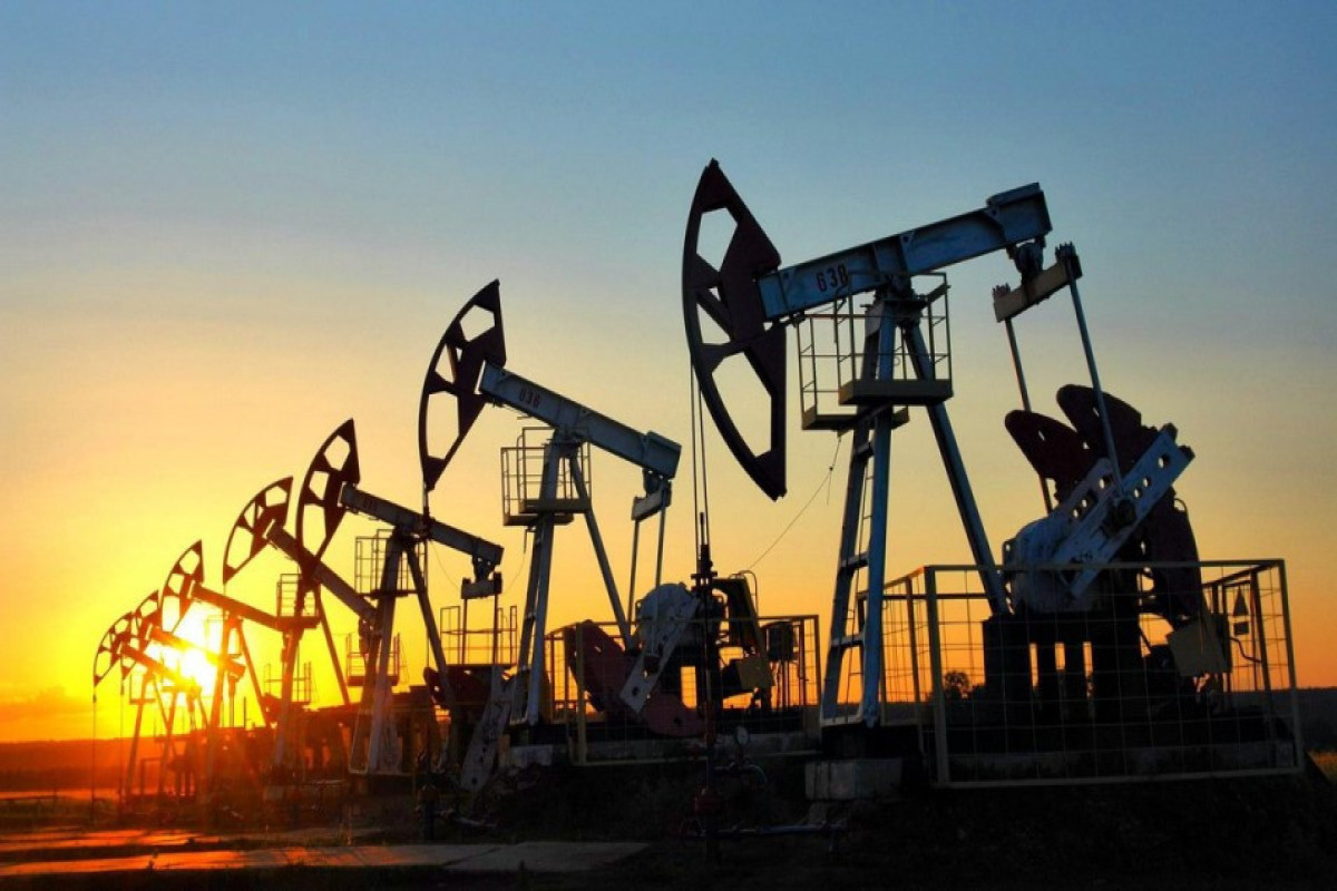 Азербайджанская нефть подорожала почти на 4%