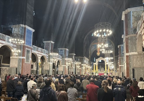 Азербайджанские дипломаты приняли участие в мессе об упокоении Папы Римского в Лондоне
