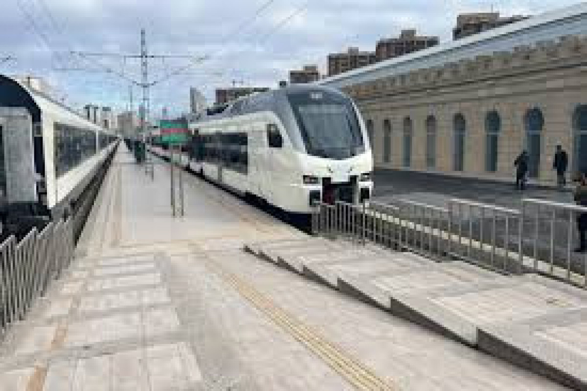 АЖД: Увеличивается количество рейсов по маршруту Баку-Хырдалан-Сумгайыт