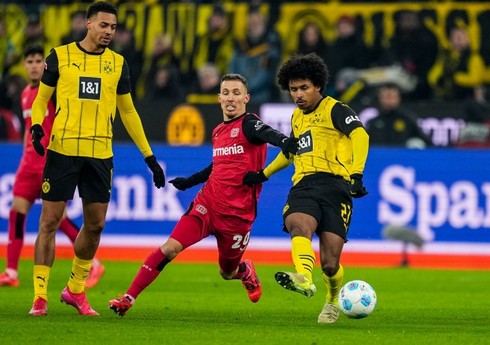 "Байер" обыграл "Боруссию"​​​​​​​ Д в матче Бундеслиги, забив три мяча за первые 19 минут