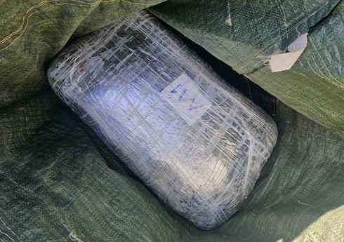 Береговая охрана Азербайджана пресекла попытку провоза более 10 кг наркотиков по Каспию