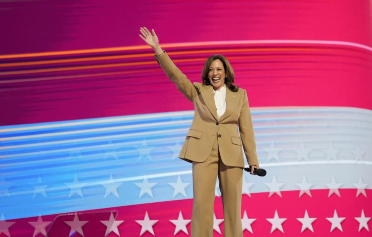 Более 100 бывших американских чиновников-республиканцев поддержали Харрис