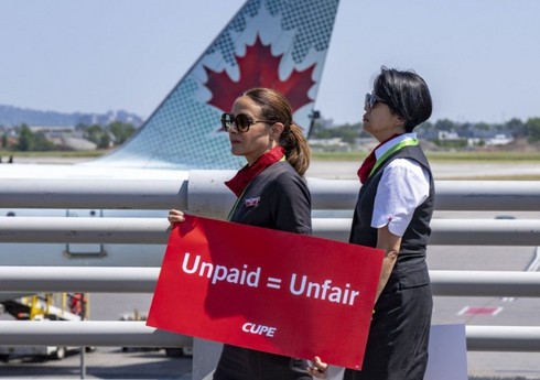Бортпроводники Air Canada решили прекратить двухдневную забастовку