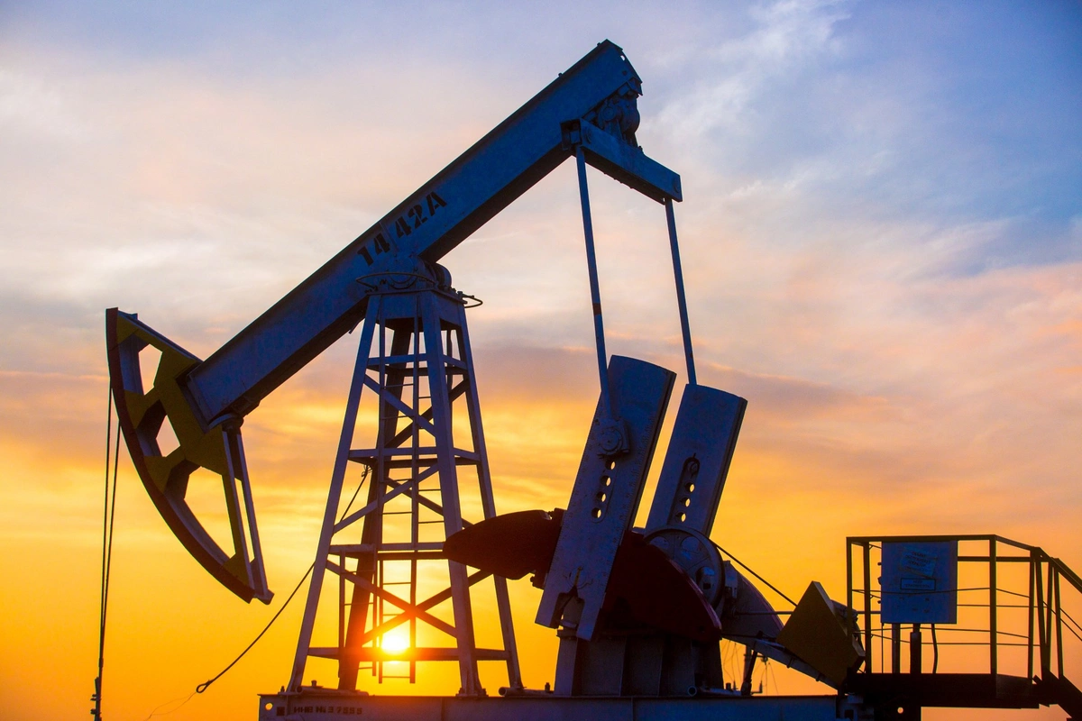 Цена азербайджанской нефти опустилась ниже $141