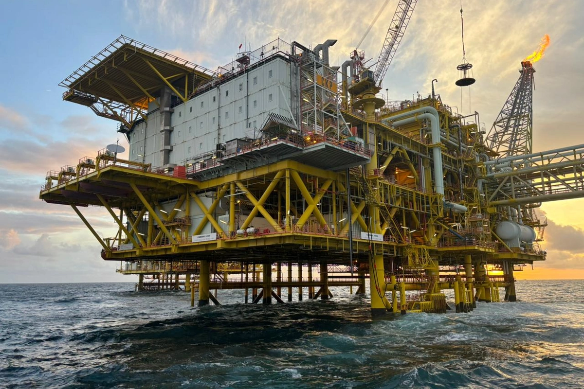 Цена азербайджанской нефти превысила 113 долларов