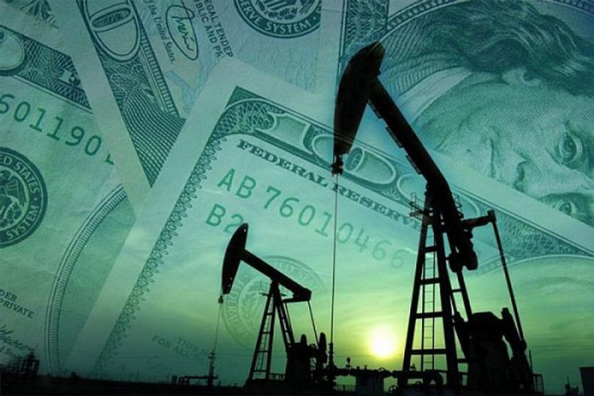 Цена на азербайджанскую нефть превысила 84 доллара