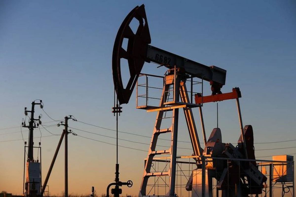 Цена на нефть марки Azeri Light превысила 70 долларов