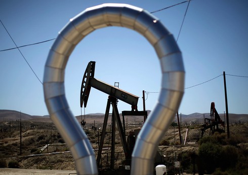Цена нефти Brent на ICE опустилась ниже $74 за баррель впервые с 13 декабря