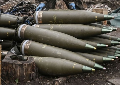 Чехия направила в Украину 500 тыс. единиц крупнокалиберных снарядов