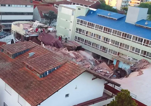 Число погибших при обрушении отеля в Аргентине возросло до восьми