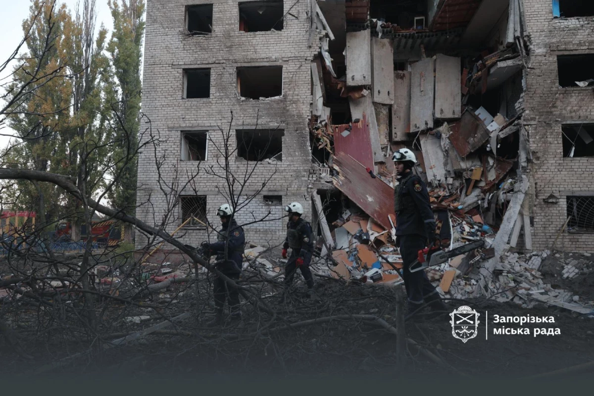 Число погибших в результате удара российской армии по Запорожью достигло восьми человек-ОБНОВЛЕНО