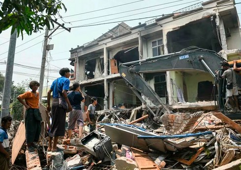 Число жертв землетрясения в Мьянме превысило 2 тыс.