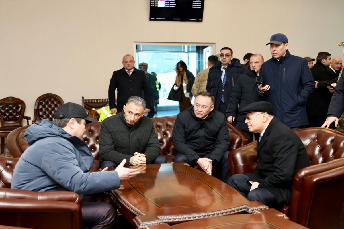 Делегация во главе с Кямаледдином Гейдаровым и Рашадом Набиевым находится в Казахстане