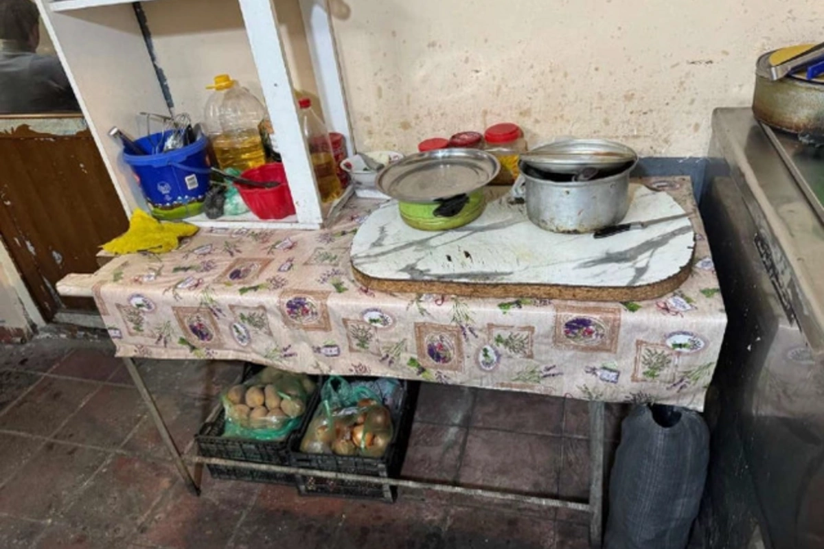 Деятельность кафе в Баку приостановлена из-за выявленных нарушений