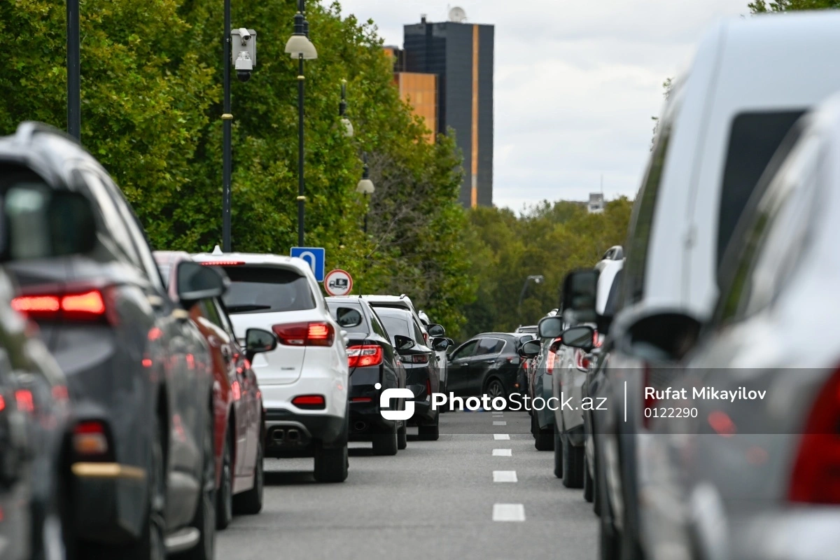 Дорожного знака нет, но штраф выписывается: в каких случаях страховка не покрывает ущерб?