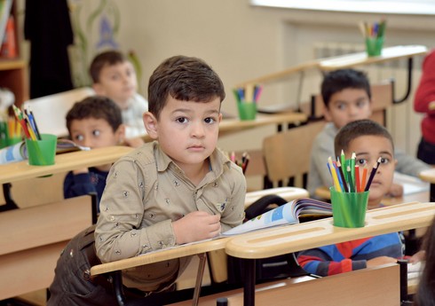 Дождливая погода не повлияла на посещаемость в школах  