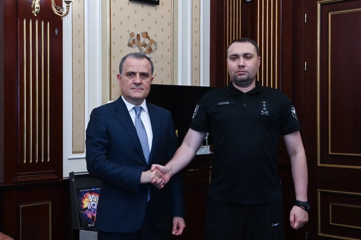 Джейхун Байрамов обсудил с главой Офиса Зеленского Будановым региональную и международную ситуацию