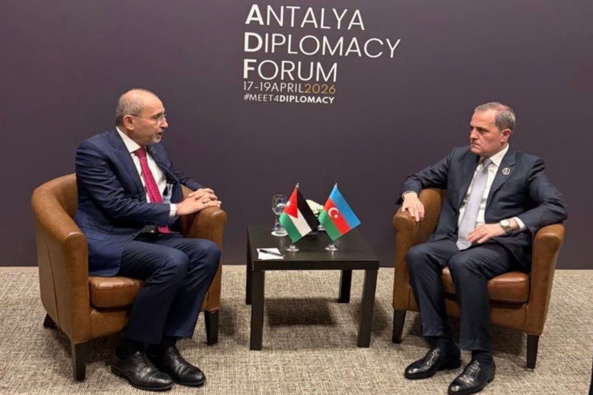 Джейхун Байрамов встретился с заместителем премьер-министра Иордании