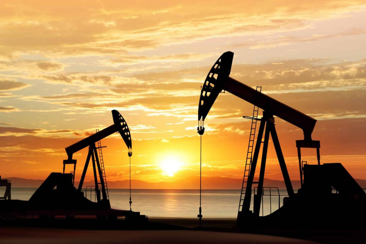 EIA опубликовала прогноз по суточной добыче нефти в Азербайджане на следующий год