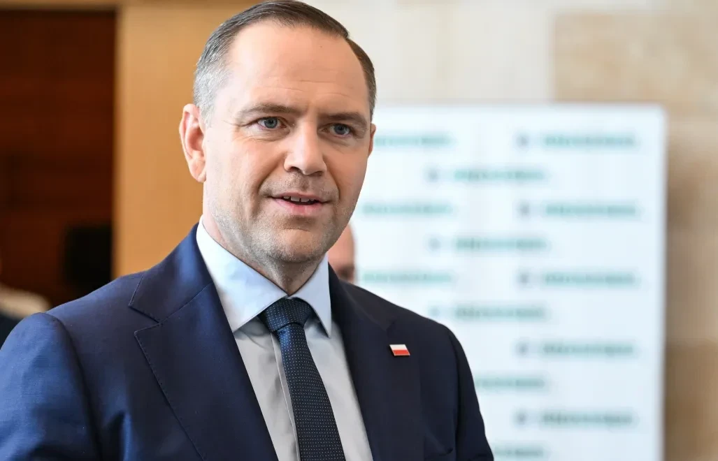 Экзитпол: Навроцкий побеждает во втором туре выборов президента Польши