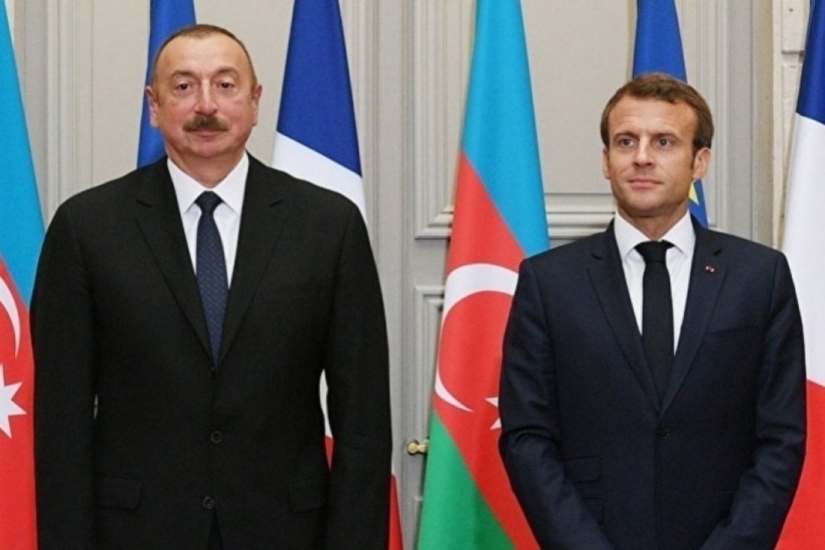 Эмманюэль Макрон поздравил Президента Ильхама Алиева