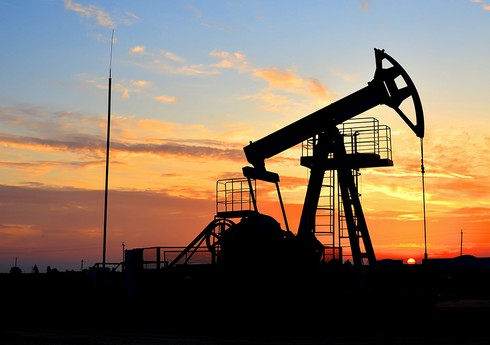 ЕС предложит снизить потолок цен на доставляемую РФ по морю нефть