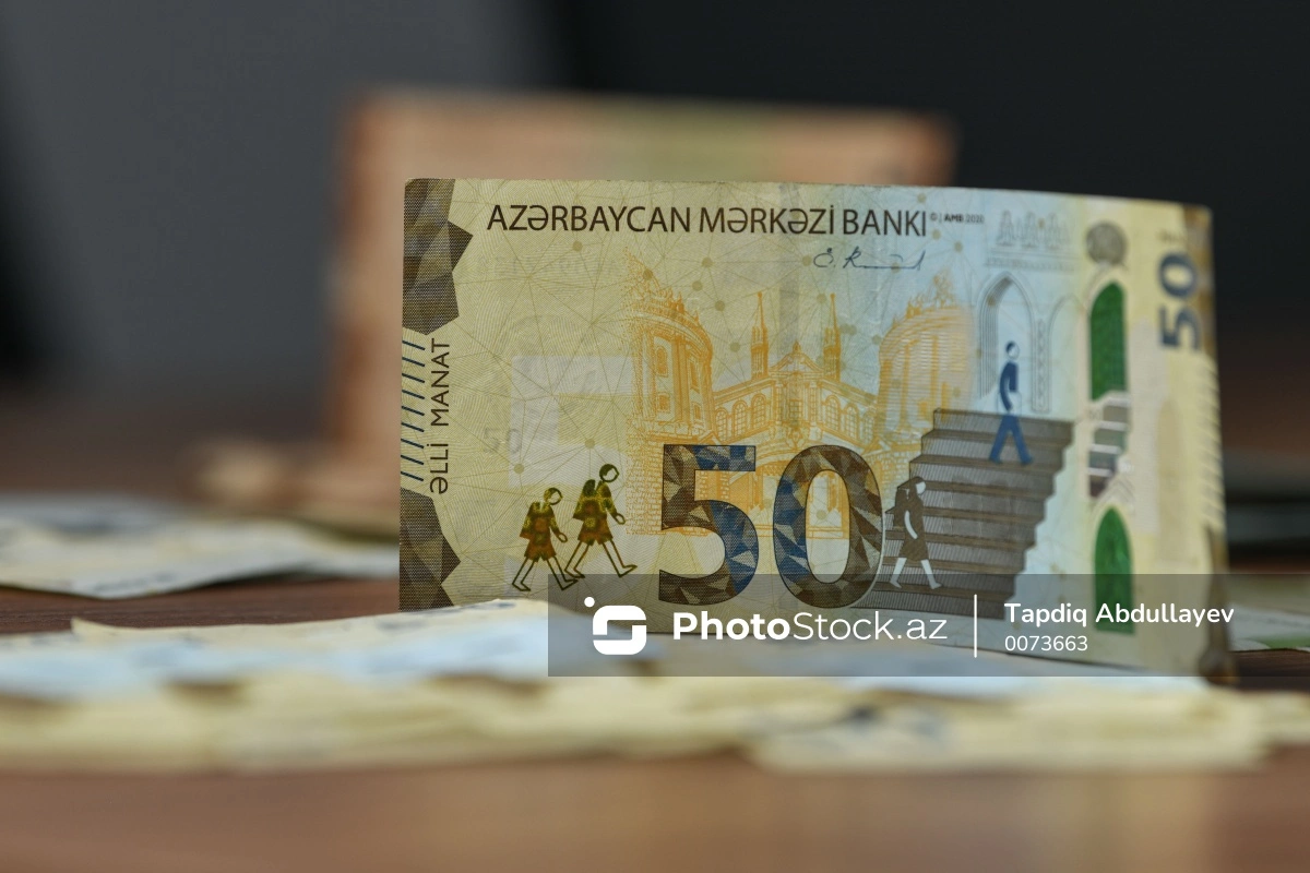 Этим лицам выплачена единовременная помощь в размере 2 500 манатов