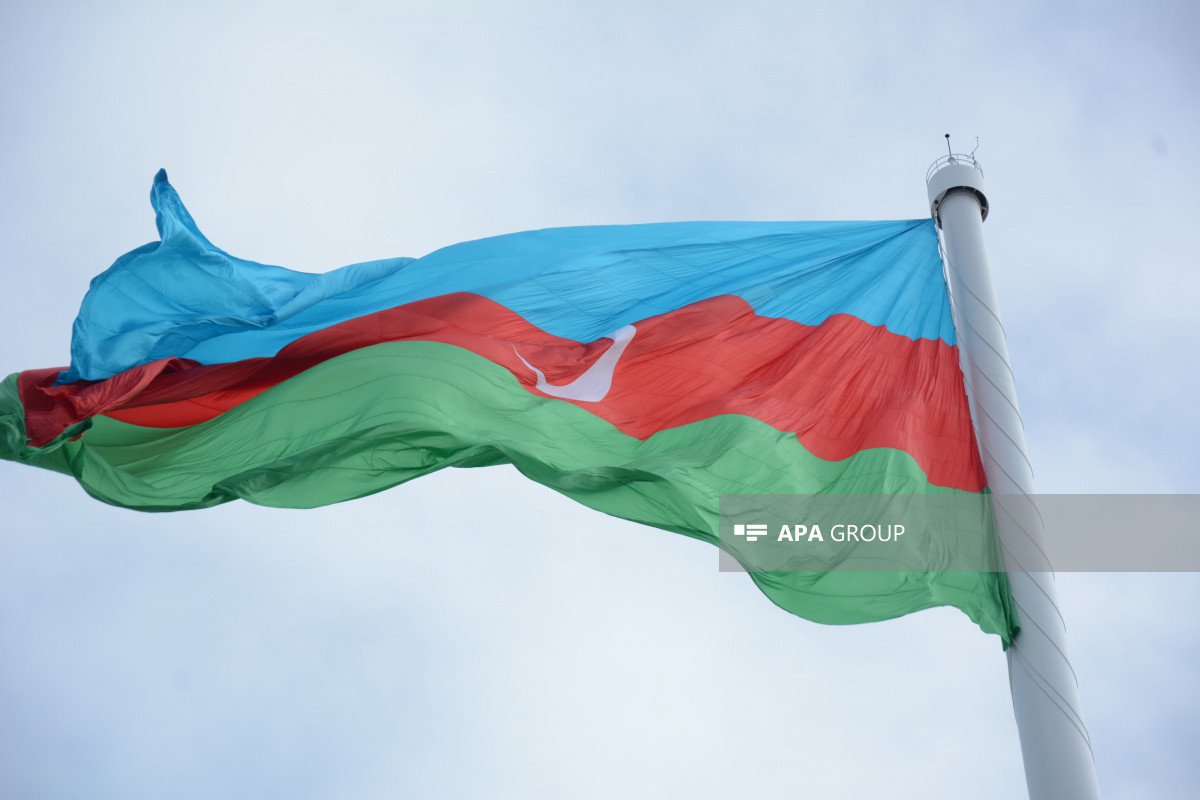 Флаг Азербайджана вновь поднят на Площади Государственного флага-ФОТО