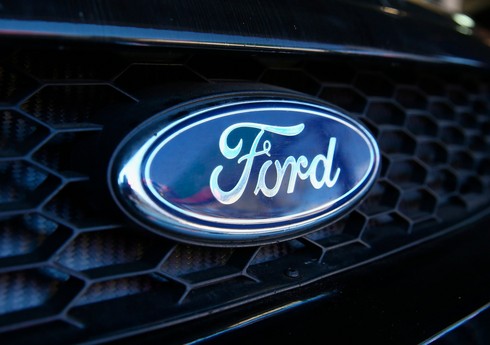 Ford отказался от электрокаров в пользу гибридов