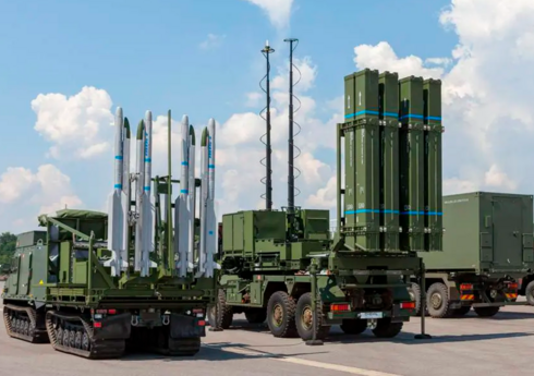 ФРГ поставит в Украину почти 50 управляемых ракет для систем ПВО IRIS-T