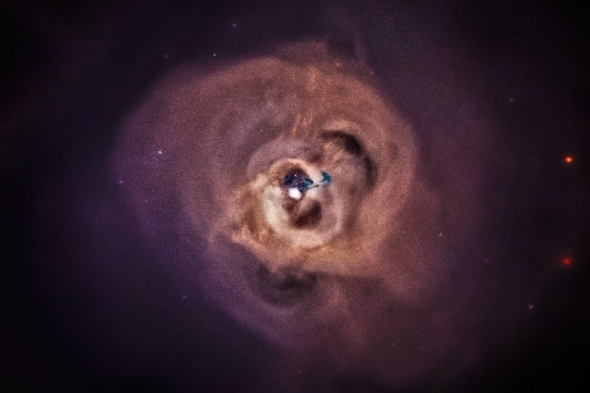 Гигантская черная дыра пробудилась, заявили ученые