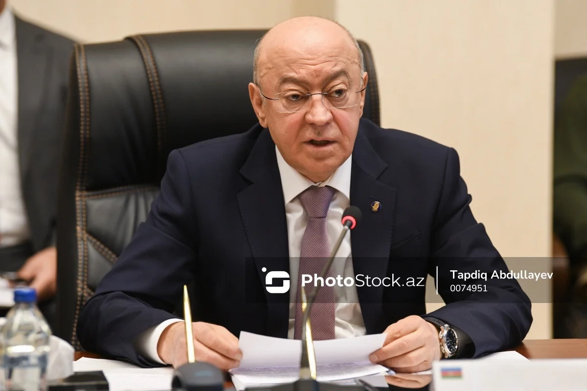 Глава МЧС отправил начальника управления на пенсию