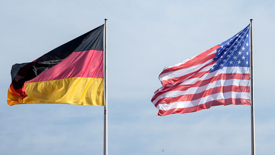 Глава МИД ФРГ заявил, что обсудит с сенатором США пакет санкций против РФ