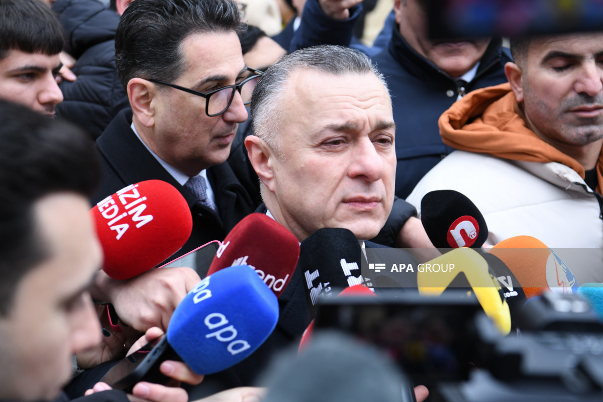 Глава Минздрава Азербайджана: В связи с псевдо-пластическими хирургами проводится расследование, решение будет принято в соответствии с требованиями законодательства