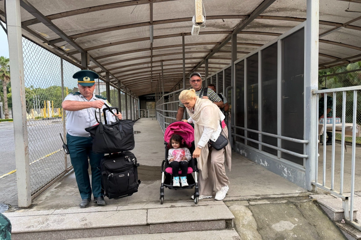 Граждане России, Беларуси и Испании эвакуированы из Ирана в Азербайджан