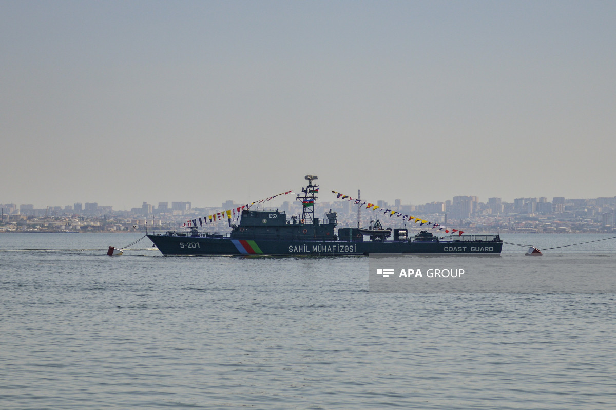 Гражданин Ирана пытался пересечь границу на лодке в Каспийском море