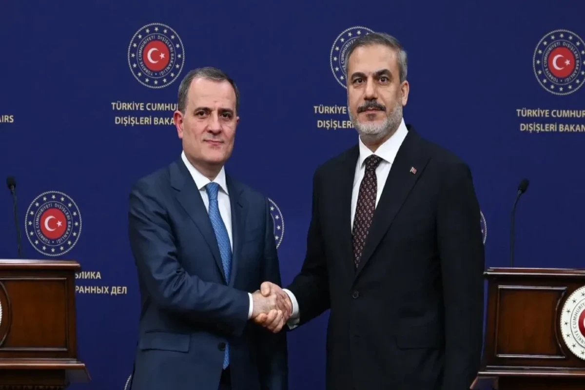 Хакан Фидан и Джейхун Байрамов обсудили процесс нормализации отношений между Азербайджаном и Арменией