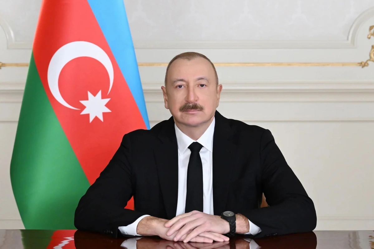Ильхам Алиев поздравил сингапурского коллегу