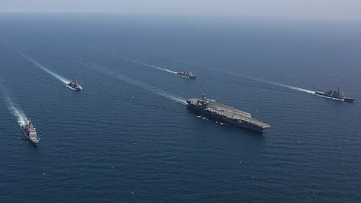 Иран заявил об ударе по авианосной группе USS Abraham Lincoln